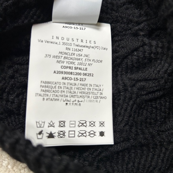 Moncler Virgin Wool Turtleneck Poncho Cape Sweater in Black Size Medium - Picture 12 of 13